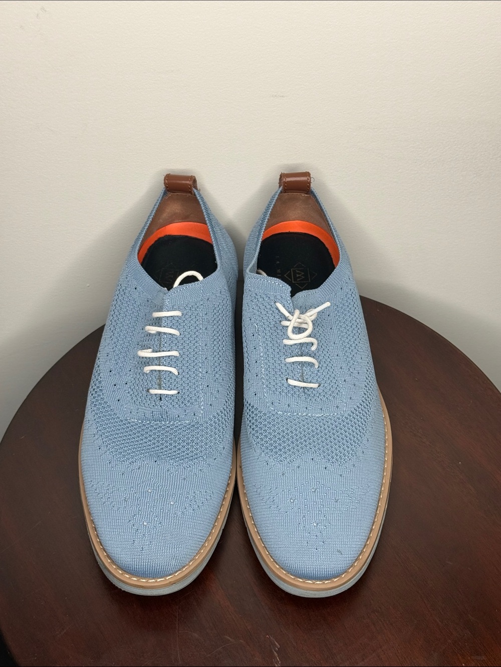 Light Blue Knit Men’s Derby Shoes with Brown Trim
